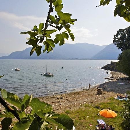 Bella Casa Alla Spiaggia Tronzano Lago Maggiore Buitenkant foto