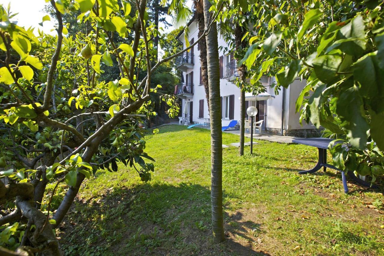 Bella Casa Alla Spiaggia Tronzano Lago Maggiore Buitenkant foto