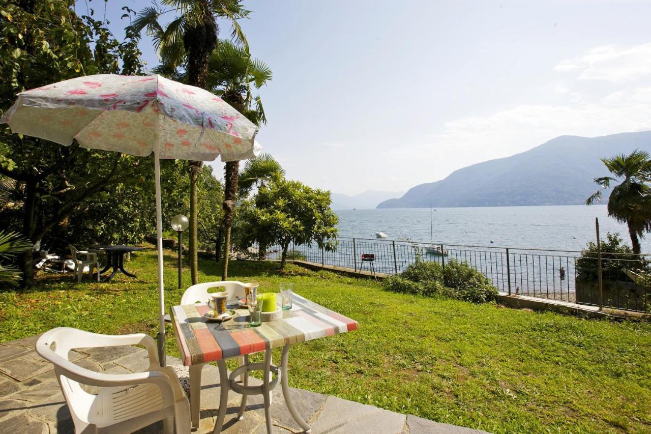 Bella Casa Alla Spiaggia Tronzano Lago Maggiore Kamer foto